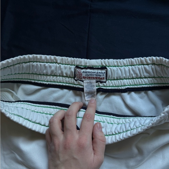 Vintage American Eagle Outfitters White Pants with Green Trim - Picture 6 of 6